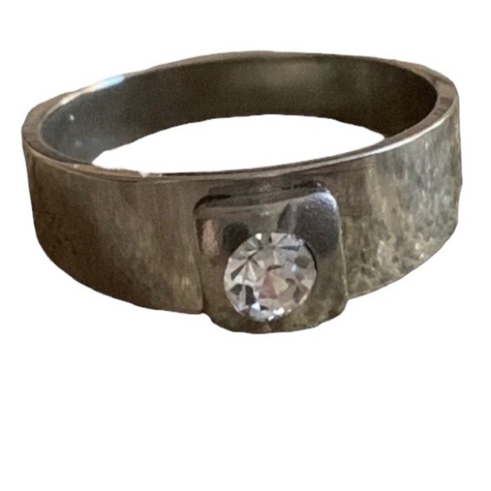 Mens Sleek Crystal Rhinestone Silver Tone Metal Ring Jewelry Size 7.75